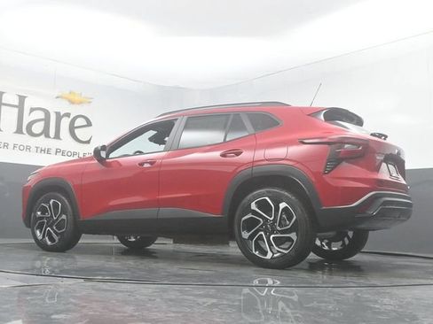New 2026 Chevrolet Trax RS w/ Sunroof Package FWD image 33