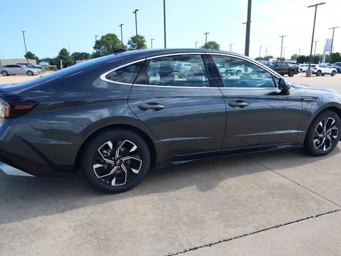Used 2025 Hyundai Sonata SEL FWD image 5