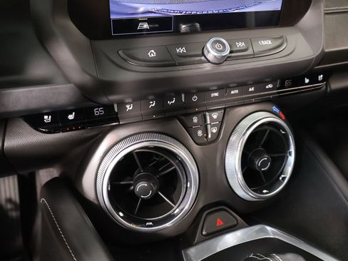 Used 2021 Chevrolet Camaro LT w/ RS Package RWD image 7