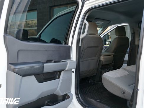 Used 2023 Ford F350 XLT image 33