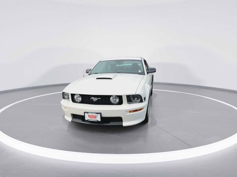 Used 2008 Ford Mustang GT Premium image 3