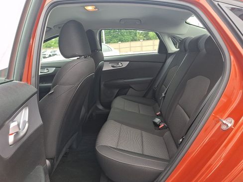 Used 2023 Kia Forte LXS FWD image 9