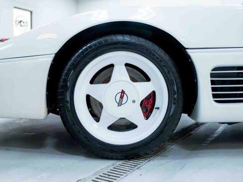 Used 1990 Chevrolet Corvette Convertible image 33