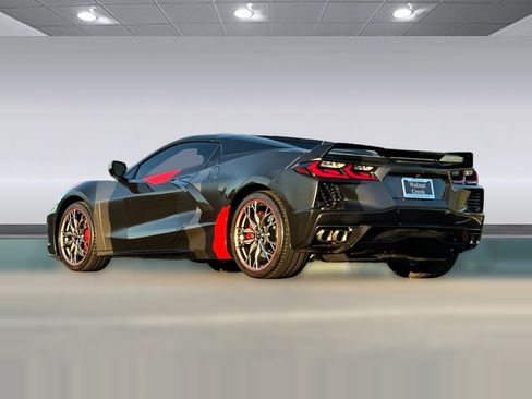 Used 2024 Chevrolet Corvette Stingray Preferred Conv w/ Z51 Performance Package image 3