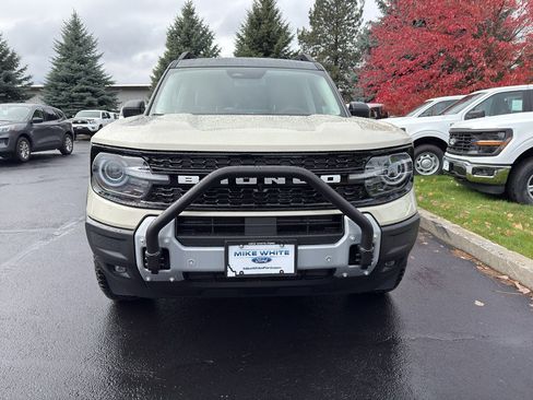 New 2025 Ford Bronco Sport Outer Banks w/ Sasquatch Outer Banks Package image 2