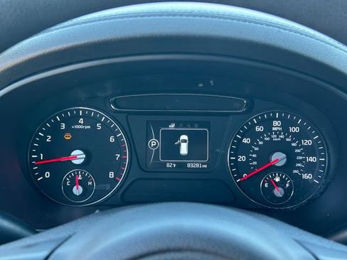 Used 2017 Kia Sorento FWD image 19