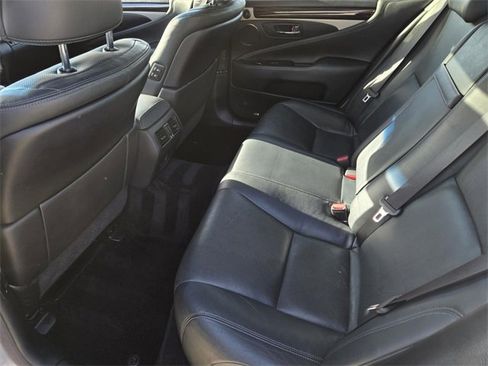 Used 2016 Lexus LS 460 AWD image 12