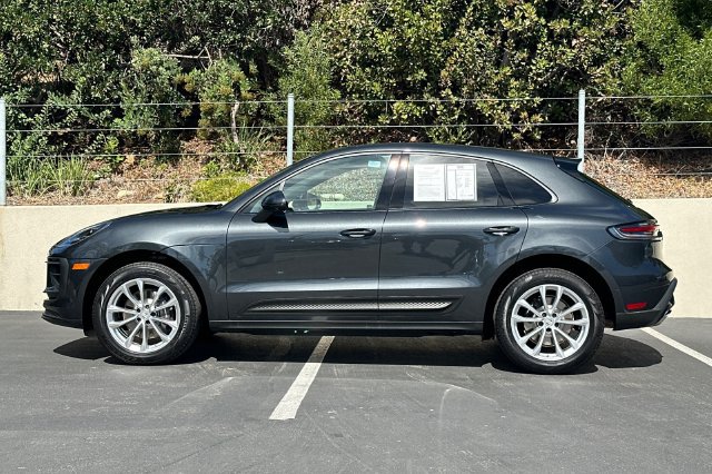 Used 2023 Porsche Macan AWD/4WD image 2