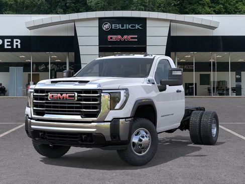 New 2026 GMC Sierra 3500 Pro w/ Convenience Package AWD/4WD image 6