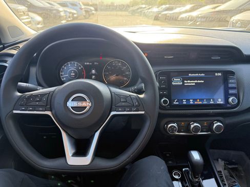 Certified 2024 Nissan Kicks SV image 21
