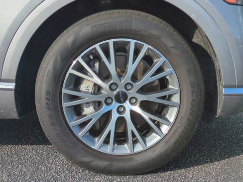 Used 2025 Genesis GV80 2.5T Standard AWD/4WD image 11