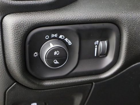 New 2026 RAM 1500 Express image 22