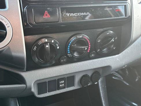 Used 2015 Toyota Tacoma 4x4 Access Cab V6 image 29