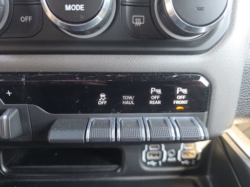 Used 2022 RAM 1500 Big Horn AWD/4WD image 22