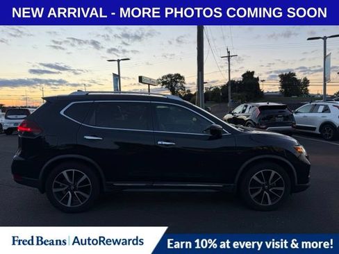 Used 2018 Nissan Rogue SL w/ Premium Package FWD image 8