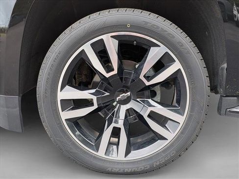 Used 2018 Chevrolet Tahoe Premier image 18