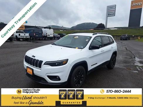 Certified 2023 Jeep Cherokee Altitude Lux image 1