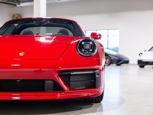 Used 2021 Porsche 911 Targa 4S Heritage Design image 21