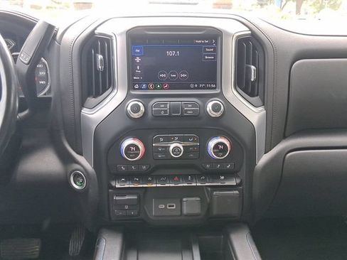 Used 2022 GMC Sierra 1500 SLT w/ SLT Premium Plus Package AWD/4WD image 18