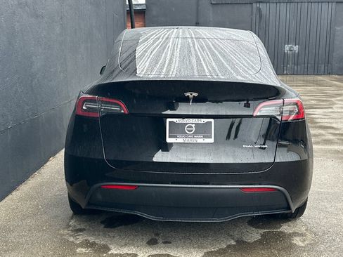 Used 2023 Tesla Model Y Long Range AWD/4WD image 7