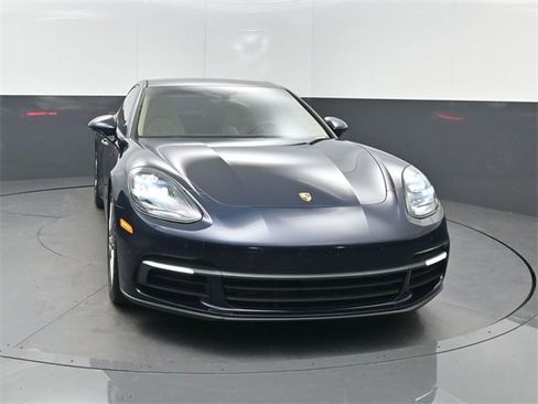 Used 2019 Porsche Panamera 4 w/ Premium Package image 41