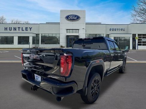 Used 2023 GMC Sierra 3500 Denali w/ Denali Black Diamond Edition AWD/4WD image 5