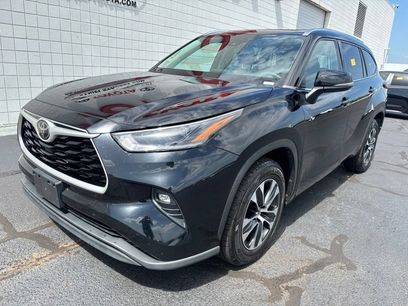 Used 2021 Toyota Highlander XLE