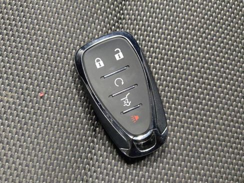 Used 2020 Chevrolet Traverse LT FWD image 32