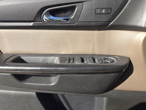 Used 2017 GMC Acadia Limited SLT image 24