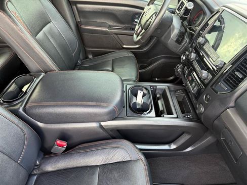 Used 2020 Nissan Titan PRO-4X w/ Pro-4x Convenience Package AWD/4WD image 27