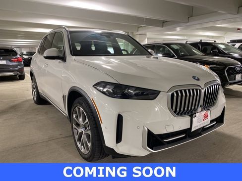 Used 2024 BMW X5 xDrive50e w/ Parking Assistance Package image 2