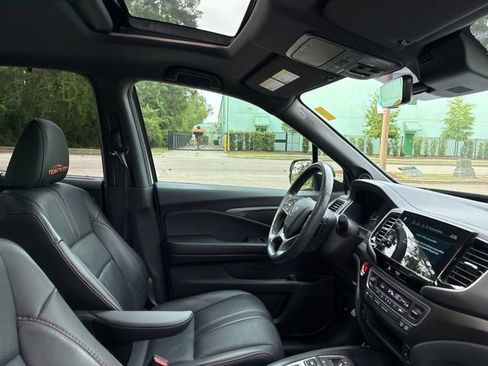 Used 2022 Honda Passport TrailSport image 17