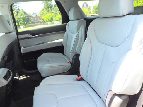 Used 2023 Hyundai Palisade SEL AWD/4WD image 13