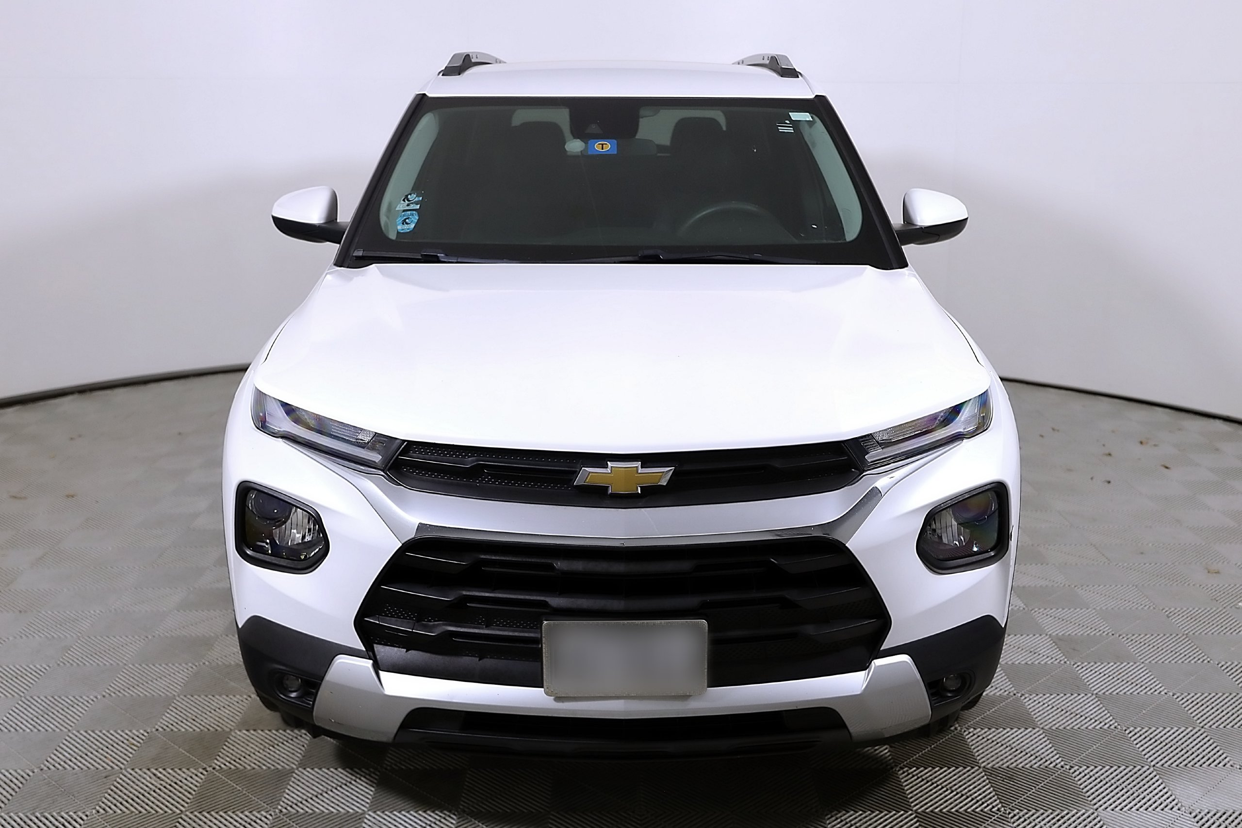 Used 2021 Chevrolet TrailBlazer LT w/ Driver Confidence Package FWD image 4