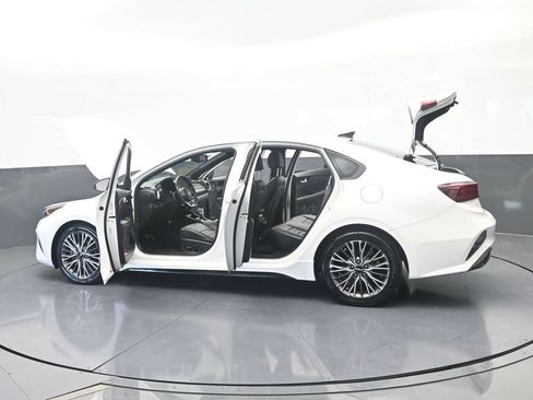 Used 2024 Kia Forte GT-Line w/ GT-Line Premium Package FWD image 75