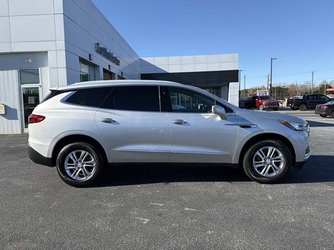 Used 2018 Buick Enclave Essence image 33