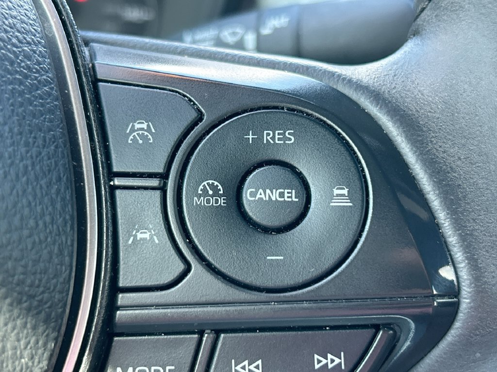 Used 2024 Toyota Corolla SE FWD image 17