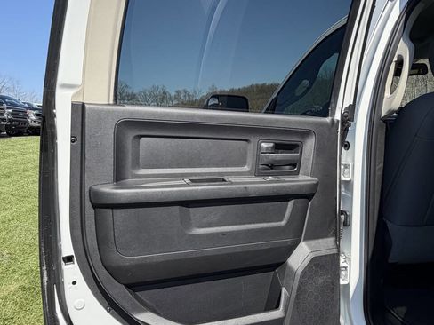 Used 2018 RAM 3500 Tradesman w/ Popular Equipment Group image 43