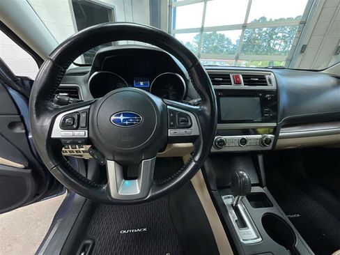 Used 2016 Subaru Outback 2.5i Limited AWD/4WD image 15