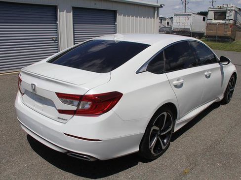 Used 2018 Honda Accord Sport image 5