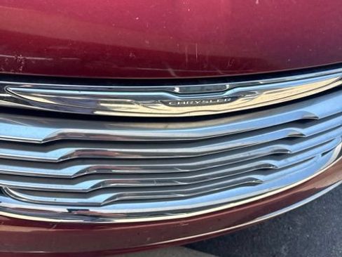Used 2011 Chrysler Town & Country Limited FWD image 15
