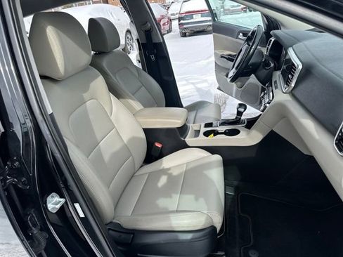 Used 2020 Kia Sportage EX image 13