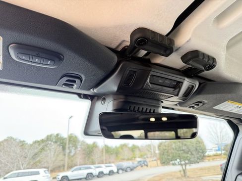 Used 2025 Jeep Gladiator Rubicon w/ Safety Group image 27