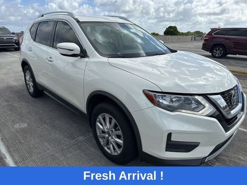 Used 2020 Nissan Rogue SV image 12