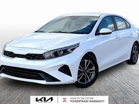 Certified 2023 Kia Forte LXS FWD image 1