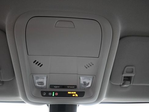 Used 2022 Chevrolet Equinox LT FWD image 37
