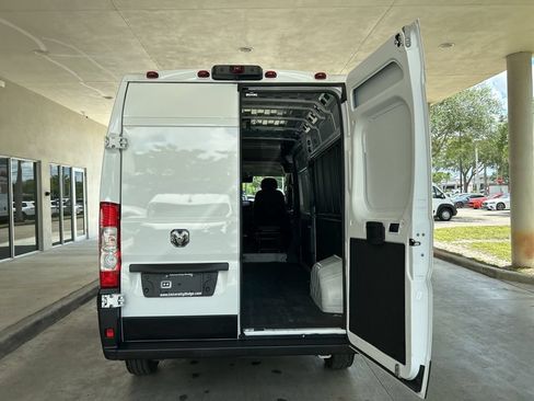 Used 2025 RAM ProMaster 2500 w/ Convenience Group FWD image 33