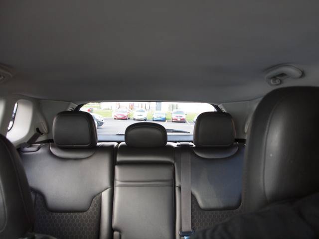 Used 2018 Jeep Compass Latitude w/ Popular Equipment Group FWD image 12