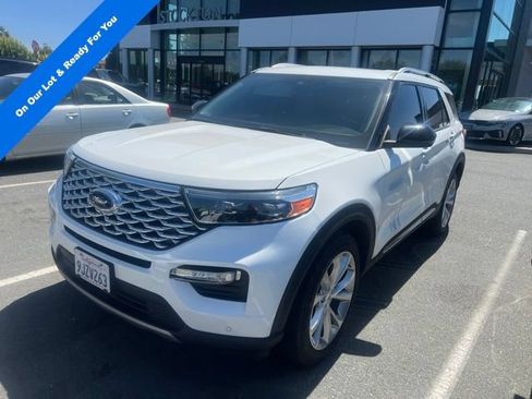 Used 2023 Ford Explorer Platinum w/ Technology Package AWD/4WD image 1