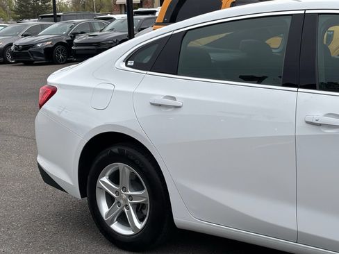 Used 2024 Chevrolet Malibu LS FWD image 3